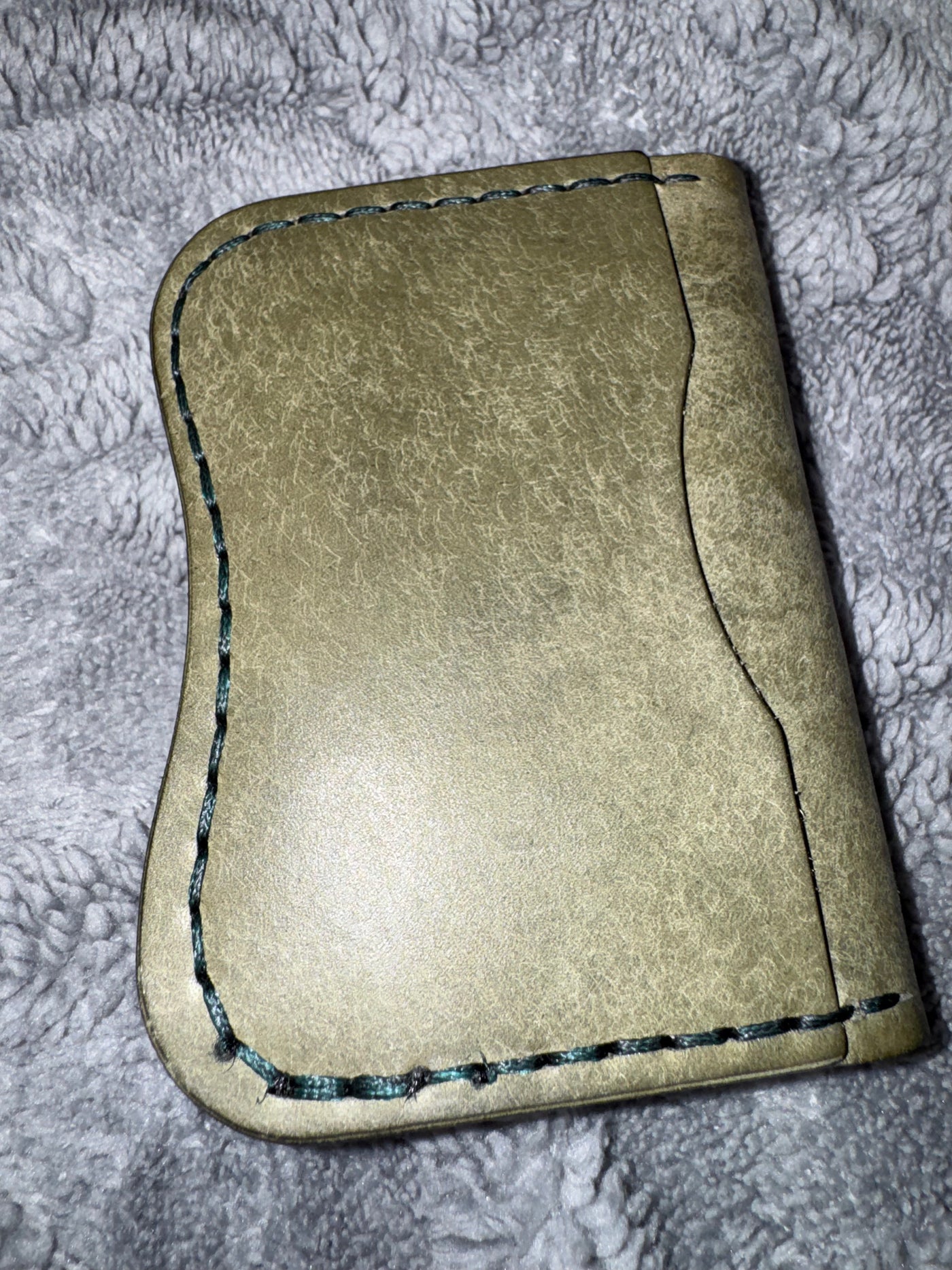 HP-13 Slim Curve — Low-Profile Wallet