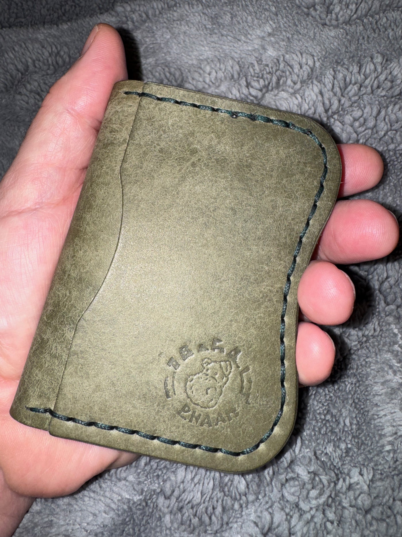HP-13 Slim Curve low-profile handmade leather wallet with ergonomic curved edge