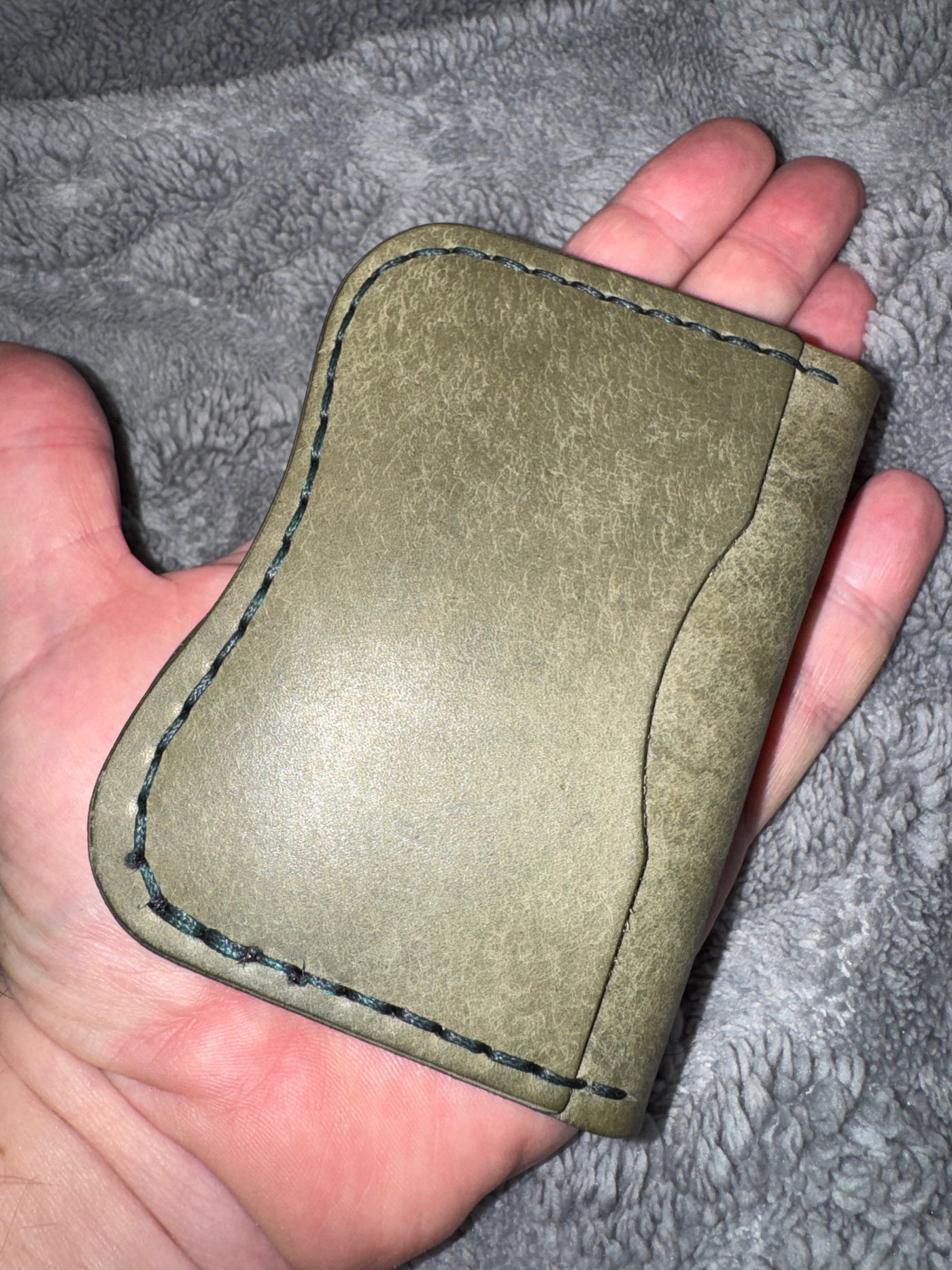 HP-13 Slim Curve — Low-Profile Wallet
