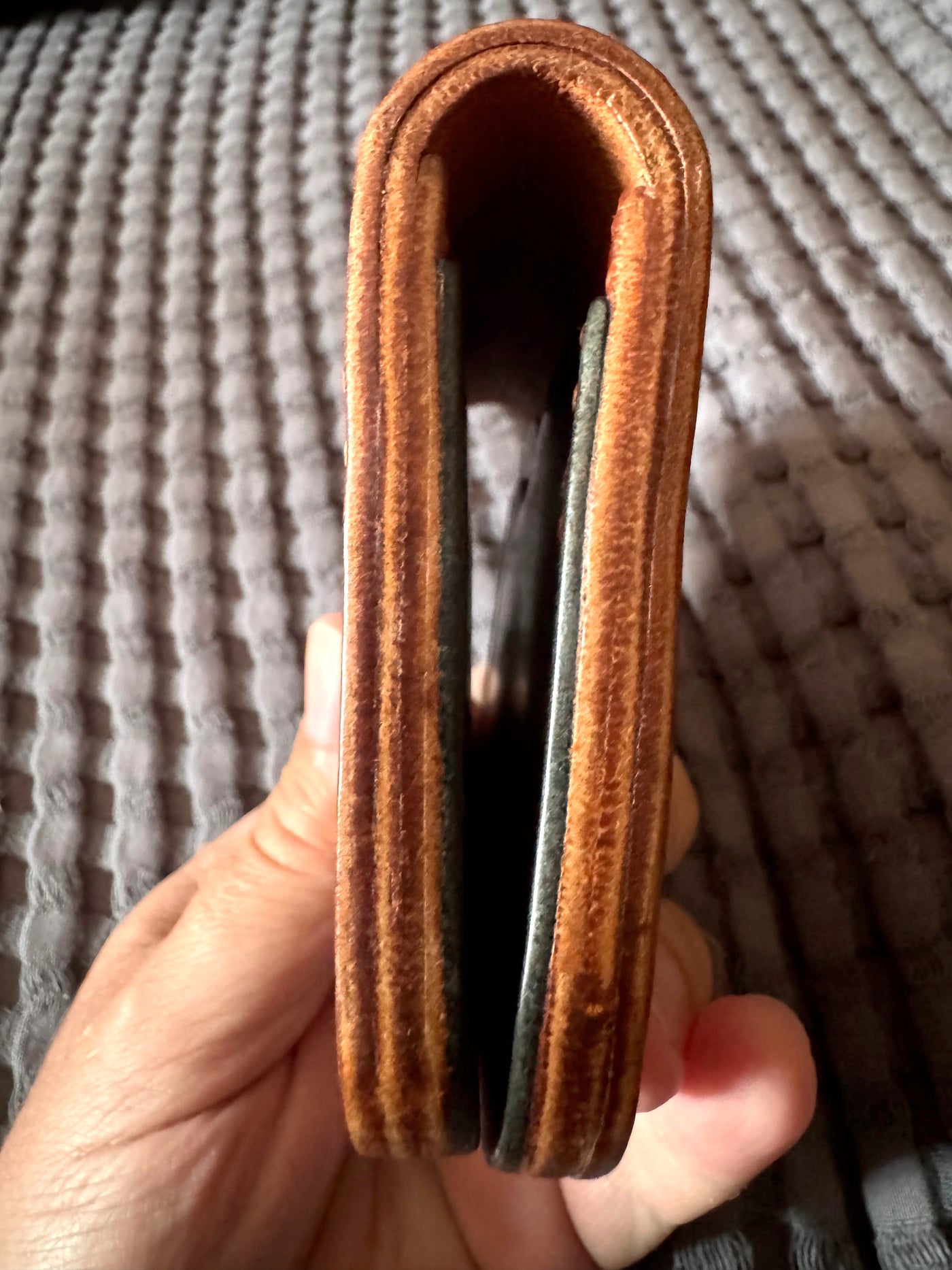 HP-16 Tank Billfold — Horween Dublin